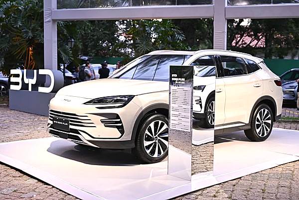 全新比亚迪宋PLUS震撼亮相巴西 持续引领电动化新浪潮