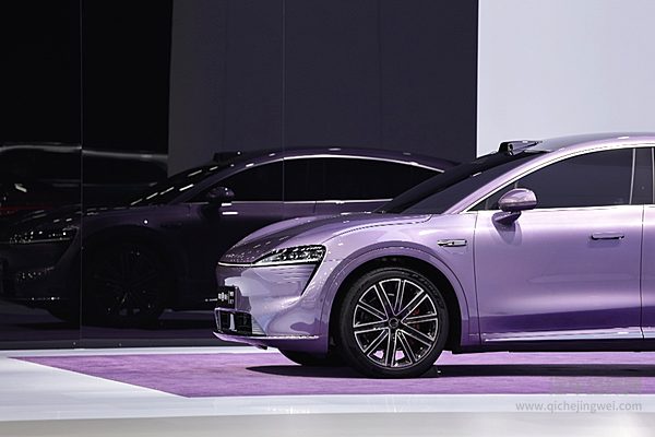 极越01对比智界R7 谁才是智驾标杆SUV？