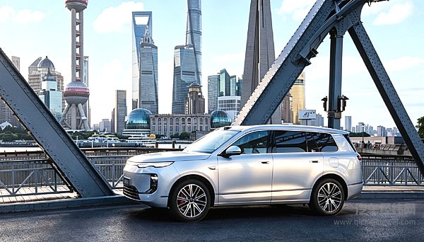 家用中大型SUV二选一 比亚迪海狮08与吉利银河M9谁能打动家庭用户？