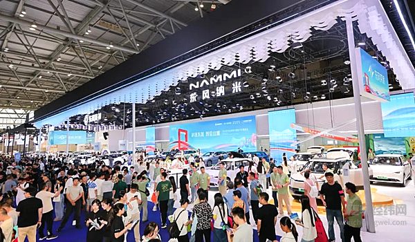 深耕西南！东风三大自主新能源品牌登陆重庆车展