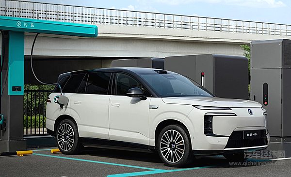同价位大六座SUV 奕境X9和腾势N8L谁更值？
