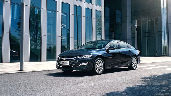 10亿美元加码燃油车 通用在盘算什么？