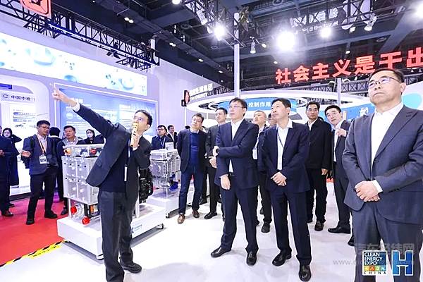2025第十三届上汽设计国际挑战赛正式启动/智己IMAD端到端2.0智驾大模型