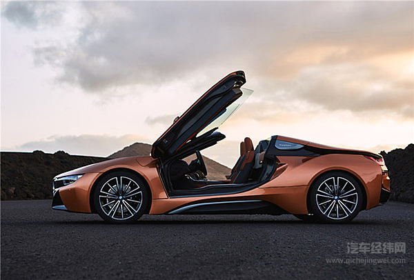 新BMW i8 Roadster横空出世 未来尽在想象