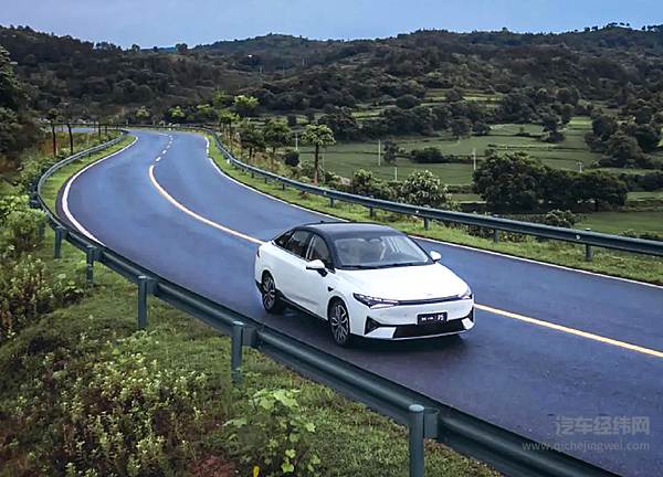 各地出台扩大汽车消费政策 小鹏、埃安等2月销量上涨
