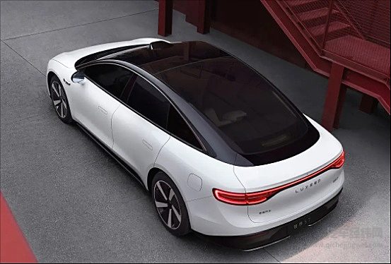 又一款华为系车型 智界S7与问界M7有何不同？