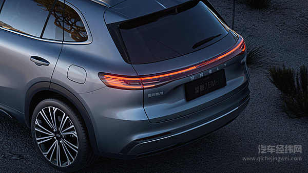 十万元级高性价SUV 吉利银河星舰7 EM-i与长安UNI-Z 新能源谁更值得入手？