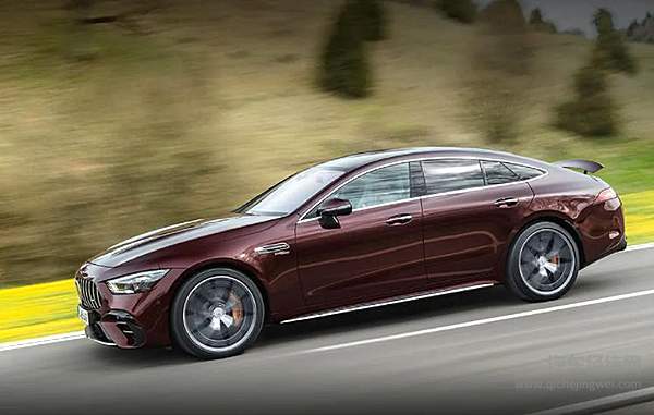 新一代梅赛德斯-AMG GT四门跑车全球首发 放”四“登峰