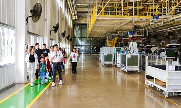 五菱推出第三代宏光MINIEV购置税专项补贴 积极落实新能源车普惠于民