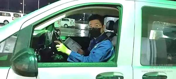 福建奔驰深夜发运负压救护车基型车