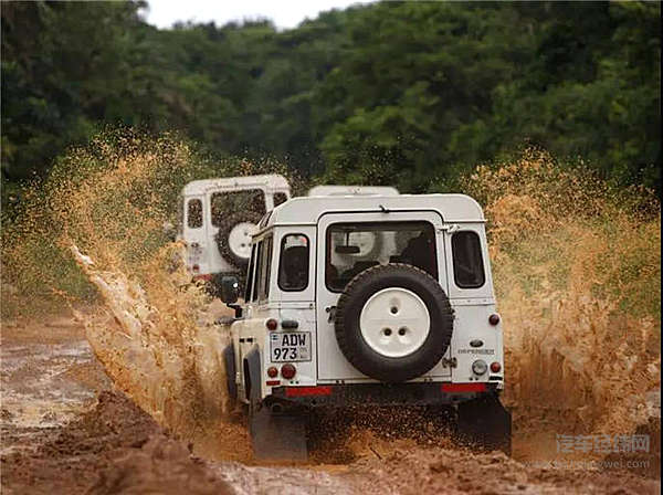 路虎Defender：越野老大爷的养成史